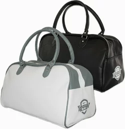 Спортивна ретро сумка зі штучної шкіри білого та чорного кольору Спортивна ретро сумка зі штучної шкіри білого та чорного кольору